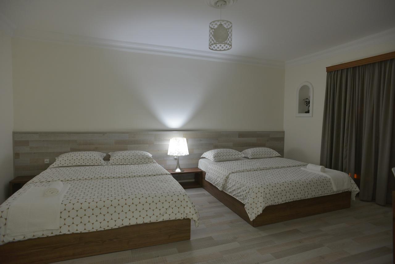 Central Apartments Kutaisi Luaran gambar