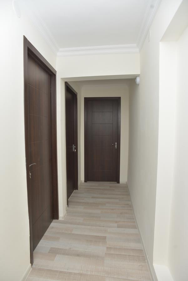 Central Apartments Kutaisi Luaran gambar